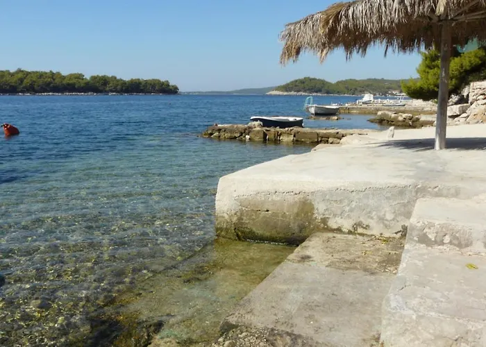 A1 - Near With Terrace And The Sea View * Blato (Korcula)